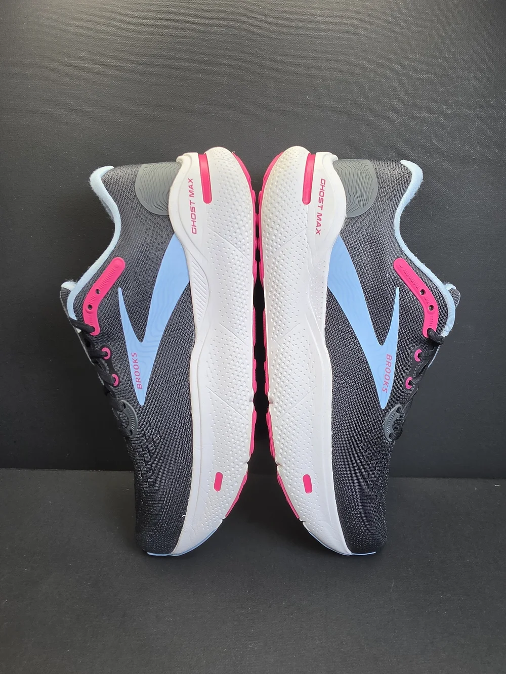 Brooks up sale